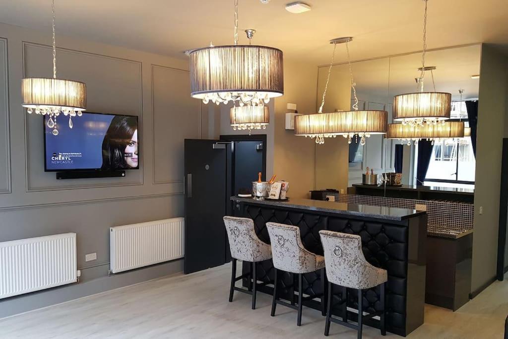 The V.I.P Suite - Sleeps 24! Best For Large Groups Liverpool Kültér fotó