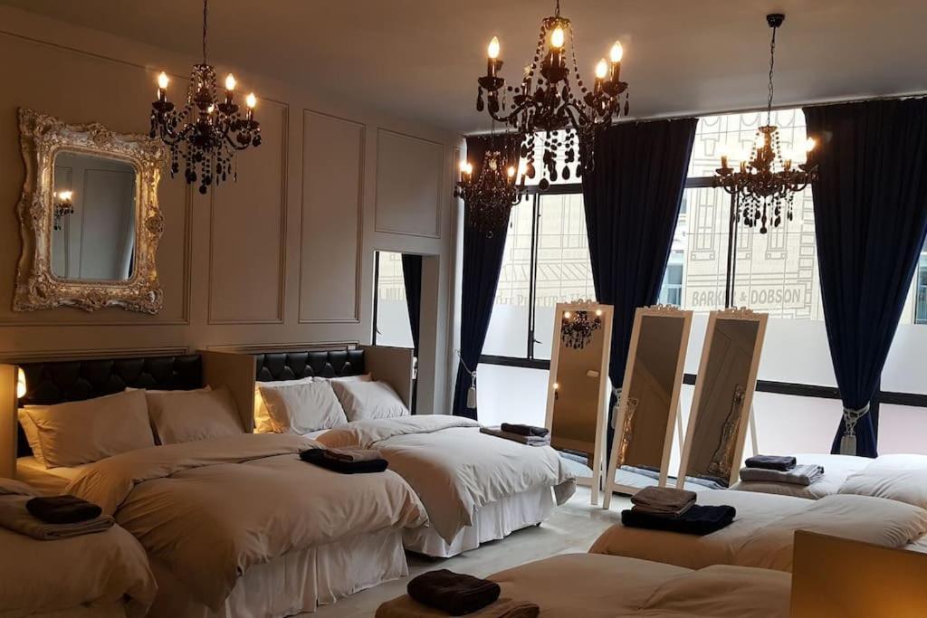 The V.I.P Suite - Sleeps 24! Best For Large Groups Liverpool Kültér fotó